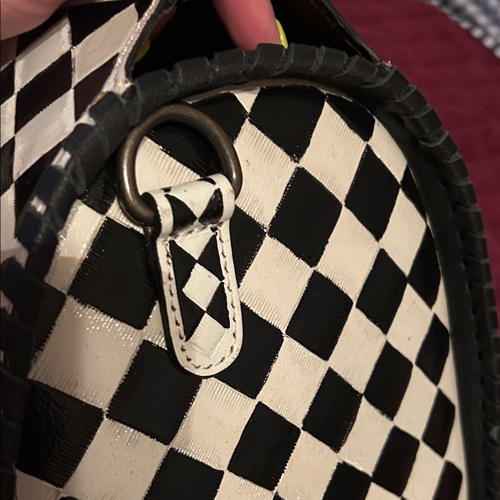 Western B&W Checkered Satchel - Picture 11 of 11